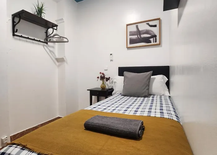 M-A Catrachos Rooms
